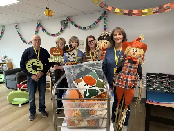 Holiday decorating at Family Promise